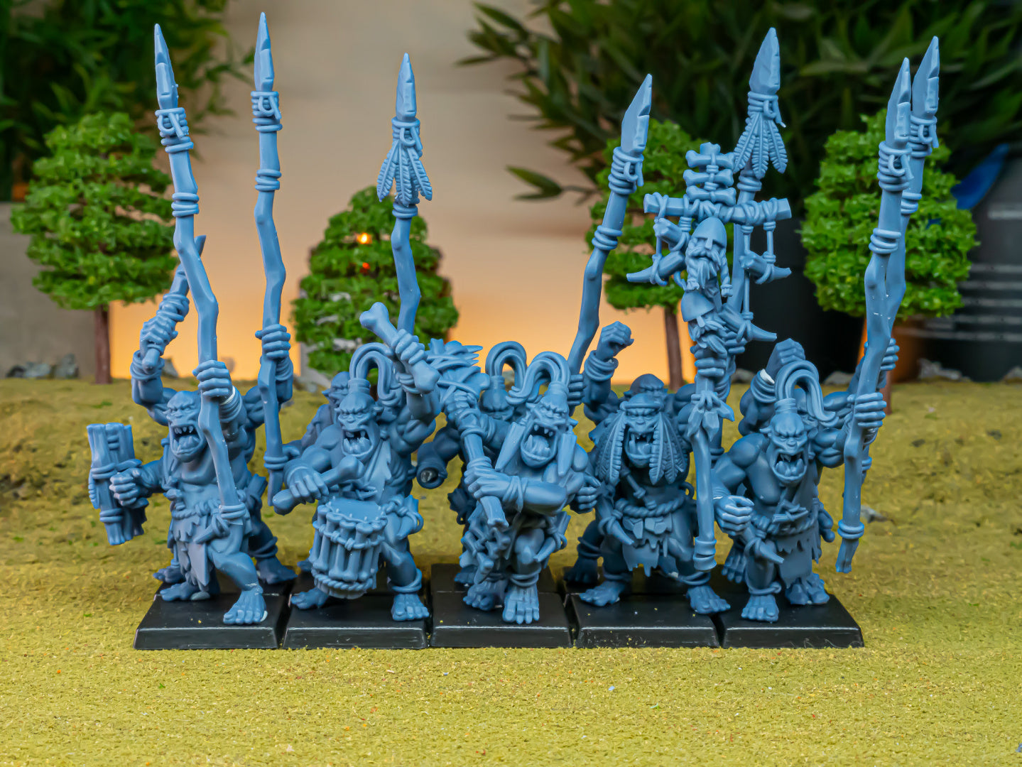Orcos de cuevas salvajes (x15) - Tribus de orcos y goblins | Highlands Miniatures