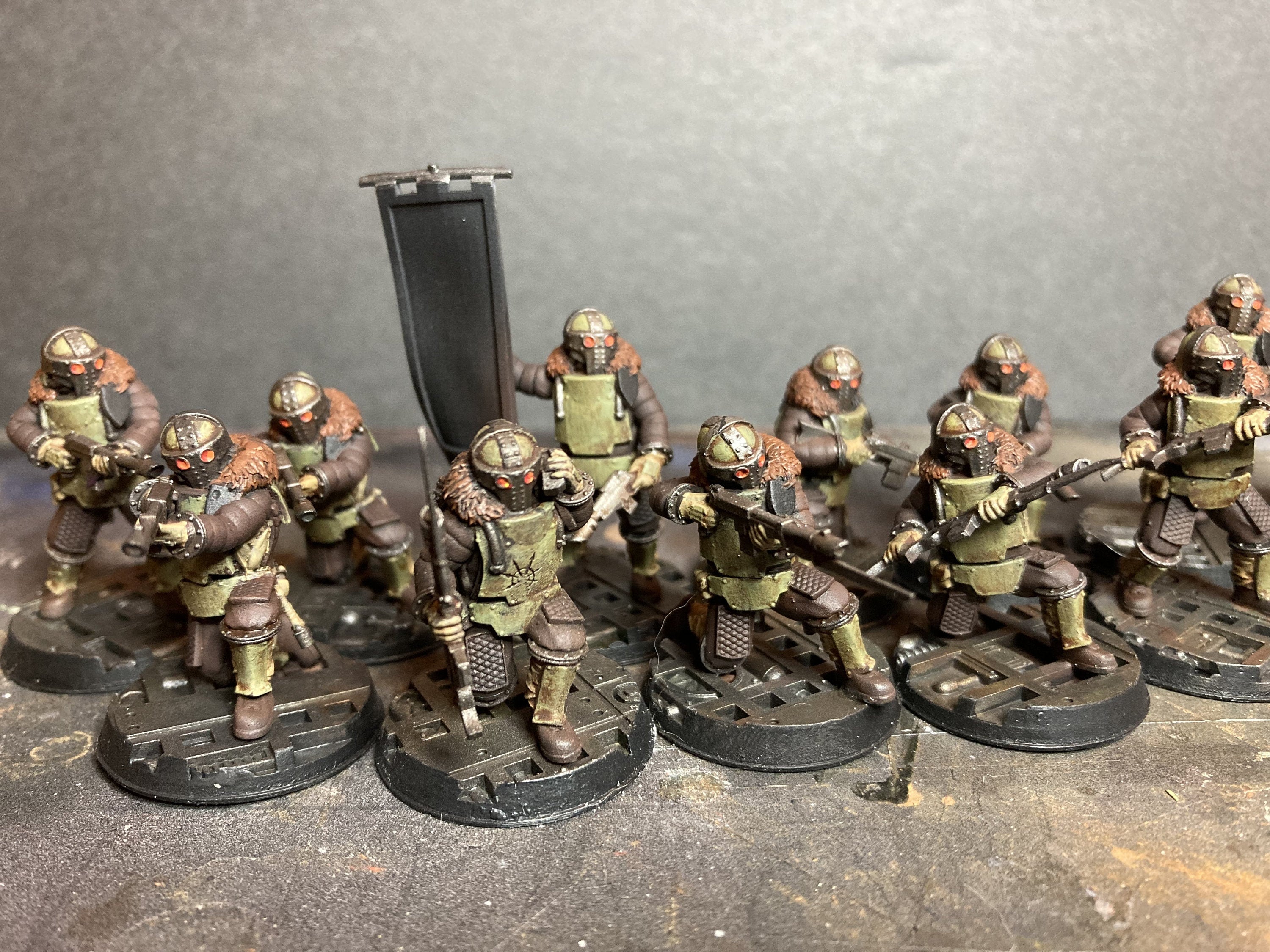 Auxiliares lunares: cohorte Laseris