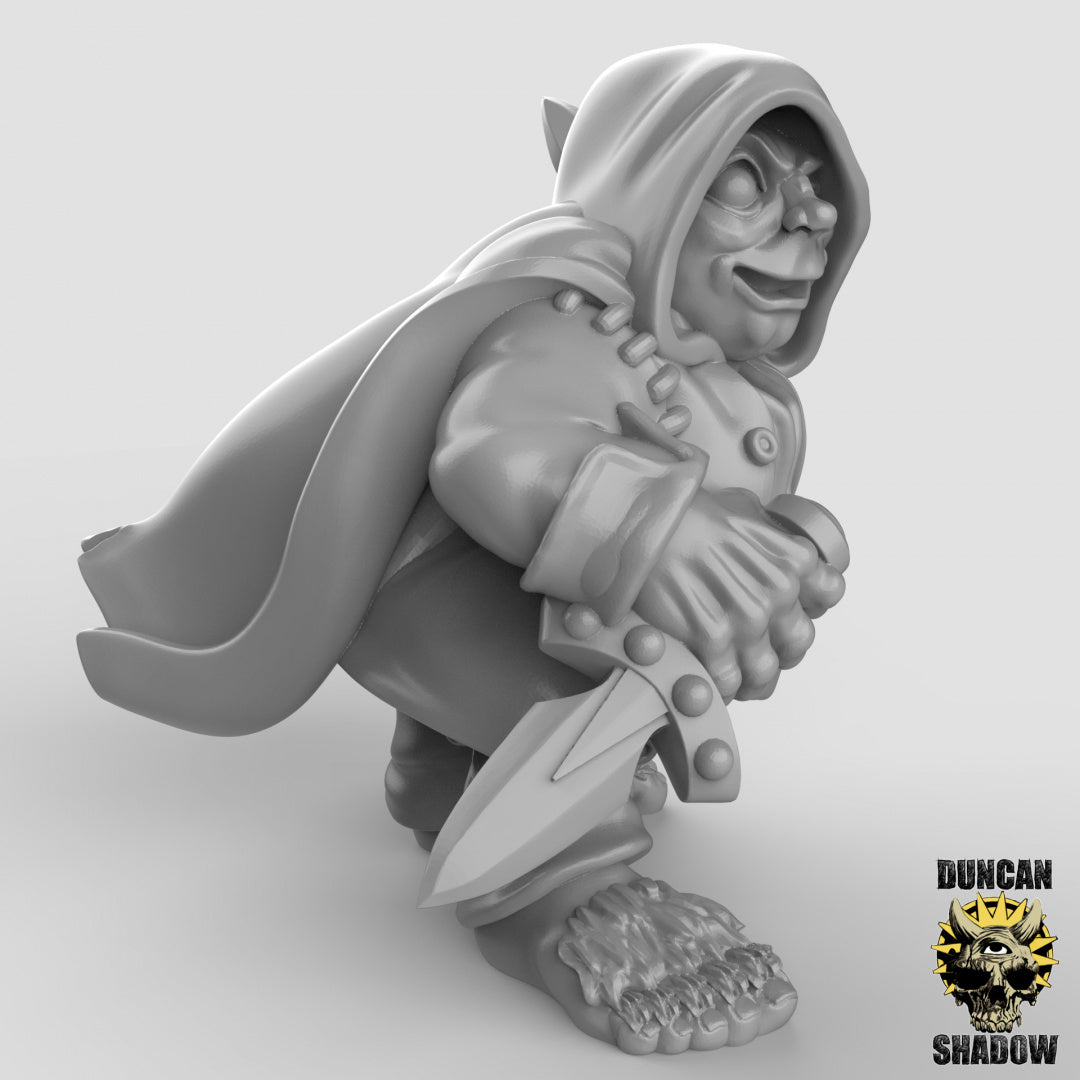 Halfling Rogue, Throwing Daggers | Duncan Shadow | Compatible with Dungeons & Dragons and Pathfinder
